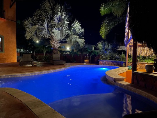 Vista Royal - Prachtige villa met appartement en zwembad