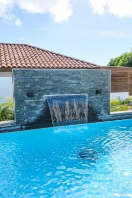 Blue Bay - Newly built 4-bedroom villa with pool on gated resort