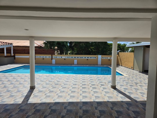 Otrobanda - Renovated 4-bedroom house with pool and bar 