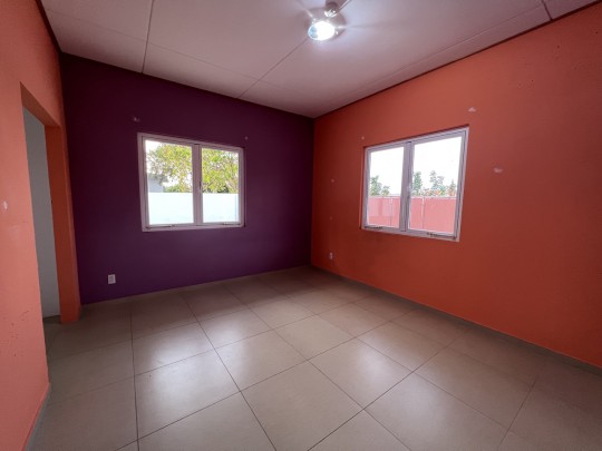 Groot Kwartier - Kleurrijke 4-kamer woning te koop