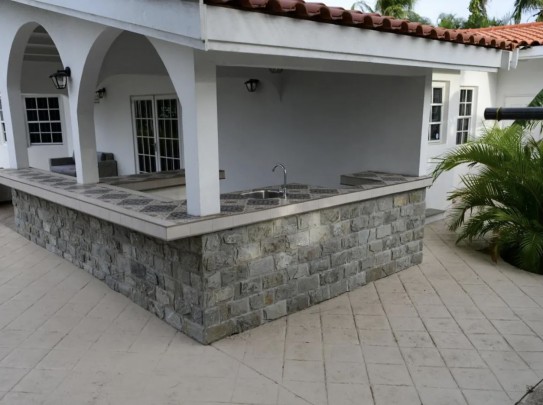 Janwe - Family home in Orange Estate