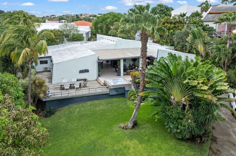 RE/MAX real estate, Curacao, Salinja, Tropical Living in Curaçao– Spacious Estate with Endless Possibilities