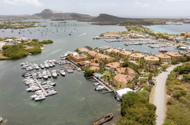 Jan Thiel Penthouse - Luxury Penthouse with Views of Spanish Water