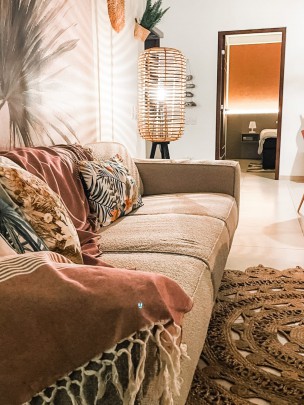 Luxe 2-slaapkamer appartement met tuin en zwembad in Greenview 