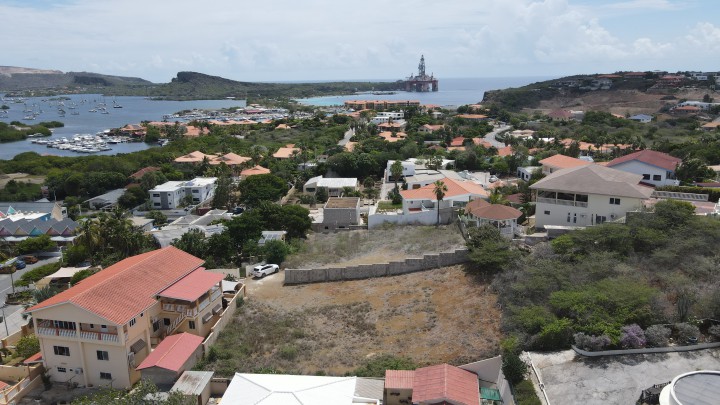 Jan Thiel - Spacious and elevated plot with views