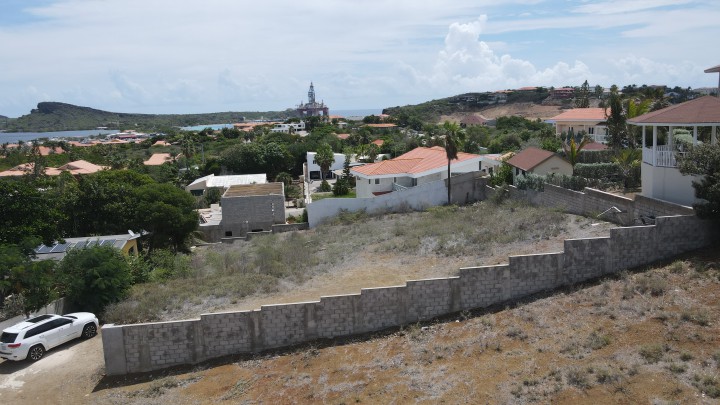 Jan Thiel - Spacious and elevated plot with views