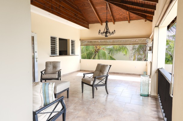 Spacious family home on secure resort Jan Sofat Curaçao for rent