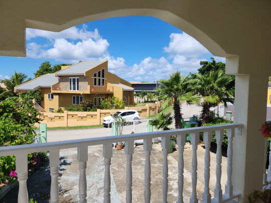 Curasol - Spacious House for rent Curacao calm safe neighborhood 