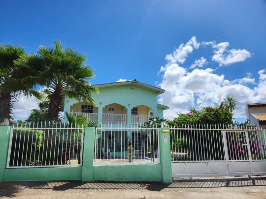 Curasol - Spacious House for rent Curacao calm safe neighborhood 