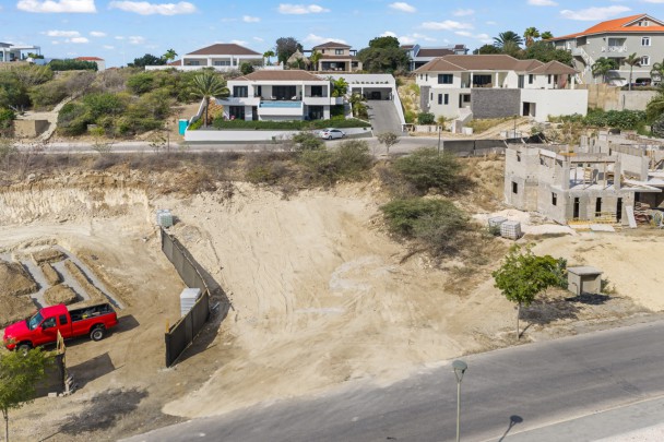 Blue Bay - Spacious lot with view at walking distance from the beach