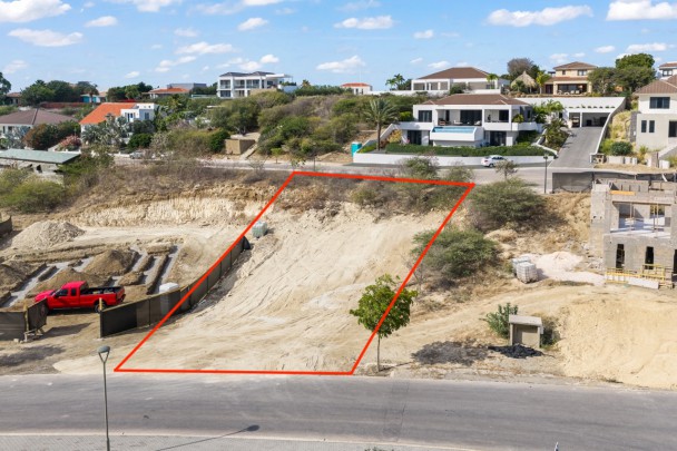 Blue Bay - Spacious lot with view at walking distance from the beach