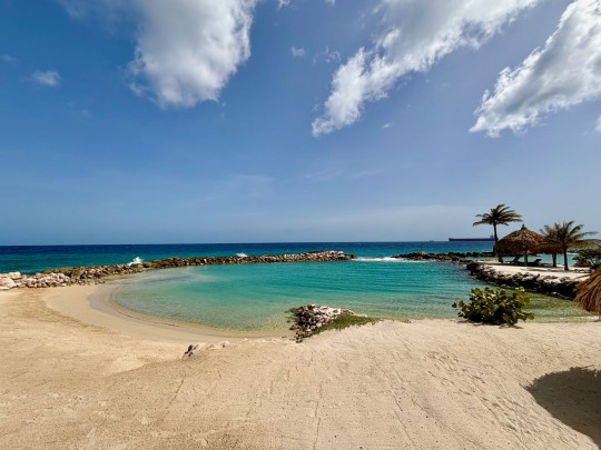 The Strand - Oceanfront Luxury Apartment With Private Beach