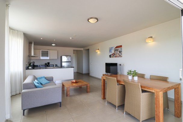 Blue Bay - Stylish 2-bedroom apartment fit for vacation rentals