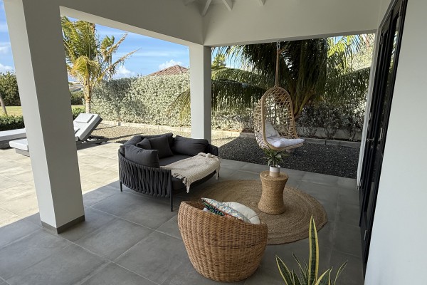 Blue Bay – Charming Villa with Panoramic Views over the Golf Course
