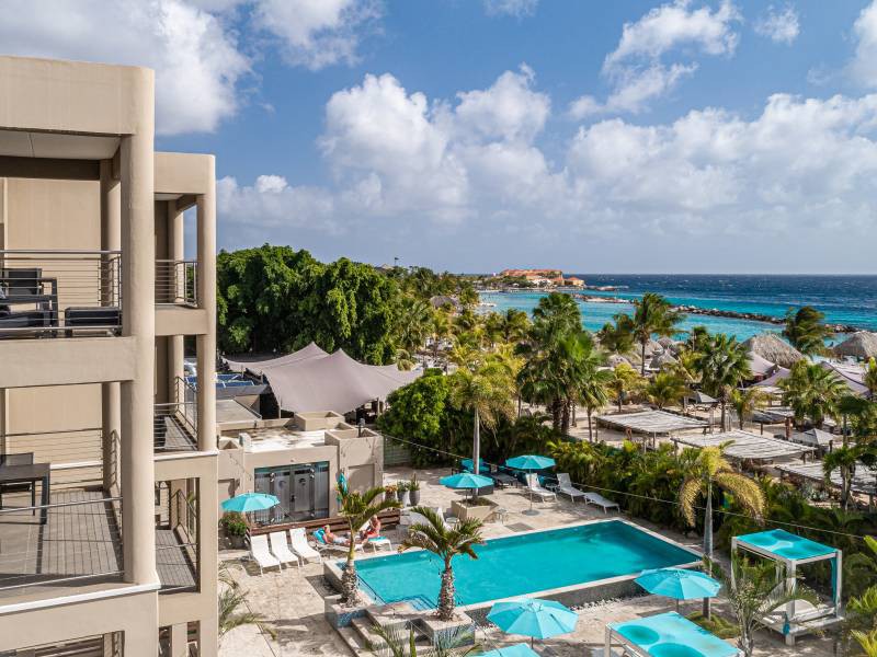 RE/MAX real estate, Curacao, Seaquarium Beach, Mambo Beach - Fully furnished apartment at sea for vacation rentals