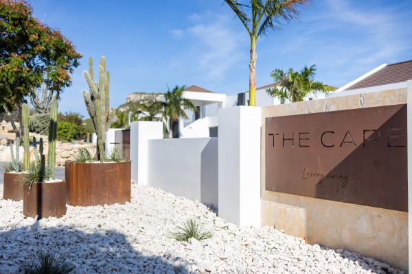 THE CAPE 6 – Luxury Apartment with Sea & Golf Course View 