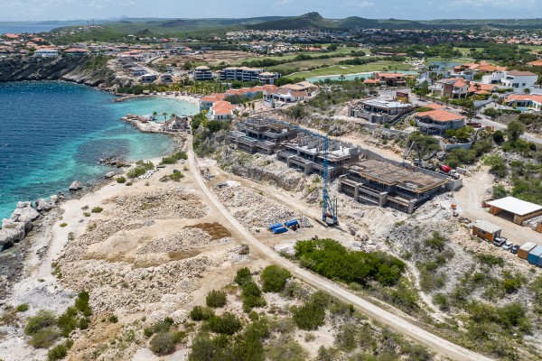 The Ridge - Beach apartments with pool and private beach in Caribbean