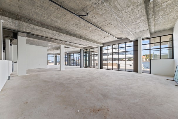 The Wharf – Hoekunit met panoramisch terras aan zee