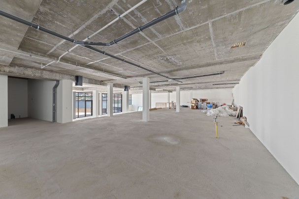 The Wharf – Bright Corner Unit with Waterfront Terrace