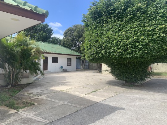 Dominguito - Centrally located home offering lots of possibilities