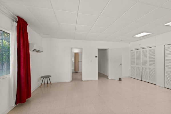 Rooi Catootje - Spacious Home with Pool and Guest Apartment