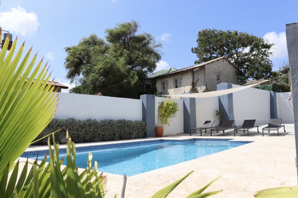 Damacor - Tropical villa with swimming pool good for vacation rentals