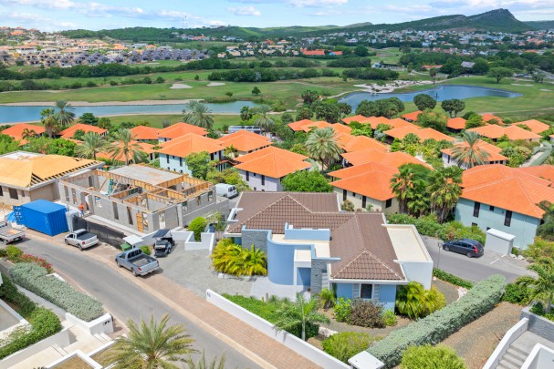 Blue Bay - Villa with private pool and rental potential for sale