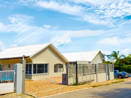 Cerrito - Villa with rental option and pool in a nice area of Cerrito 