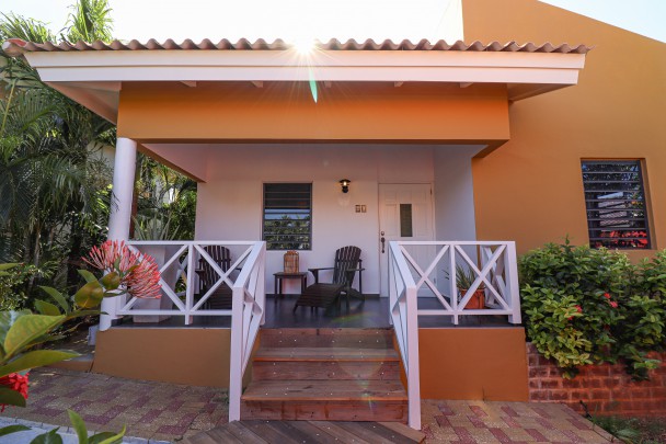 Villa with rental options and pool for sale in Jan Thiel Curaçao