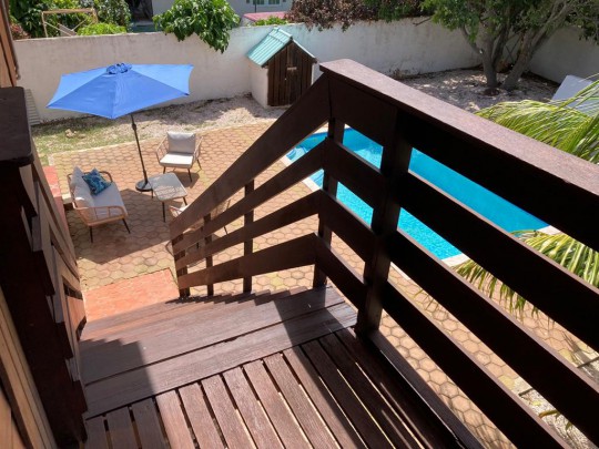 Sunset heights - Cosy family home with swimming pool