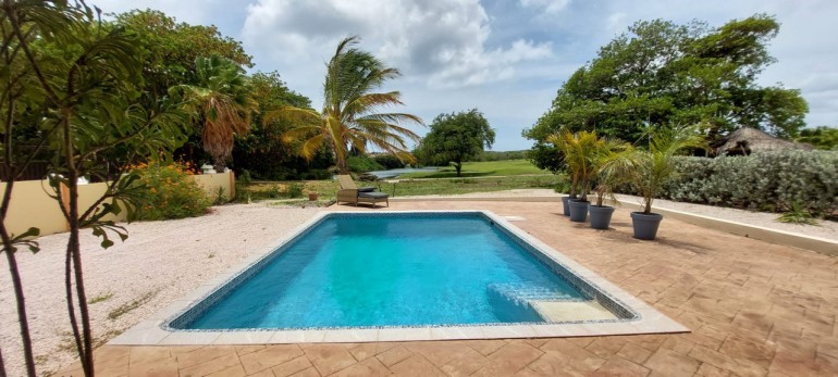 Blue Bay - Tropical 4-bedroom villa with swimming pool on resort