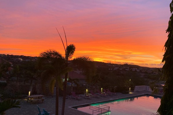 Beautiful apartment overlooking the pool - Triple Tree, Blue Bay