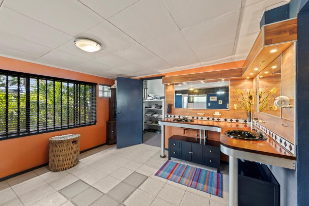 Tropical Living in Cura&ccedil;ao&ndash; Spacious Estate with Endless Possibilities