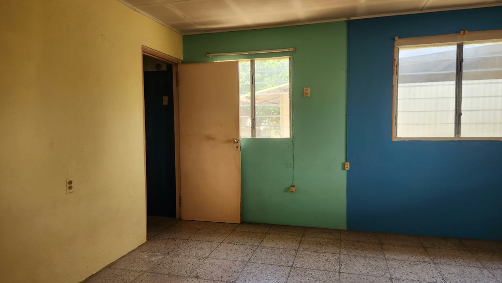 Fixer-Upper with Separate Apartment photo 14