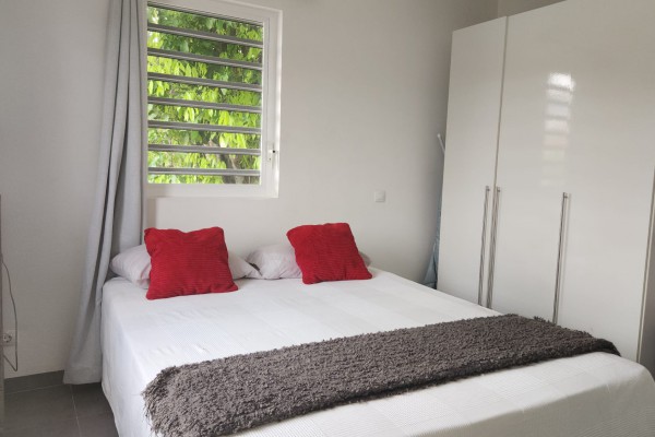 Nieuw Nederland: Centraal gelegen, gemeubileerd 1-slaapkmr appartement