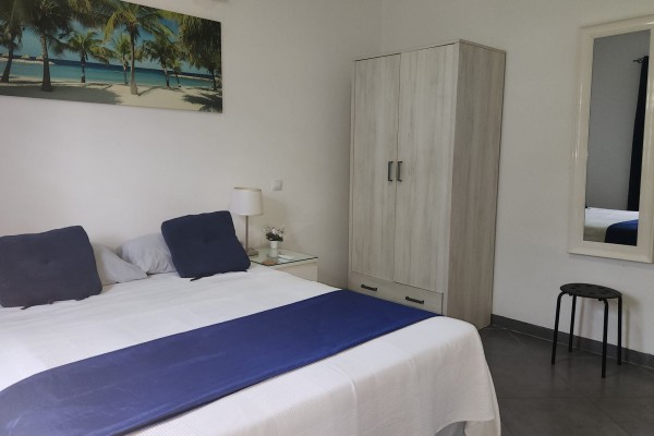 Nieuw Nederland: Centraal gelegen, gemeubileerd 1-slaapkmr appartement