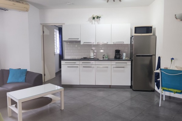 Nieuw Nederland: Centraal gelegen, gemeubileerd 1-slaapkmr appartement