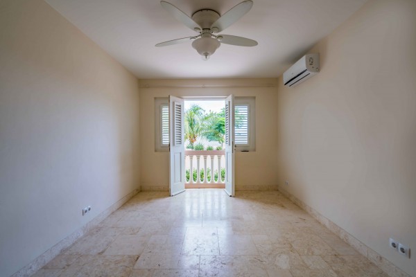 Blue Bay - Family villa with gorgeous views and private pool