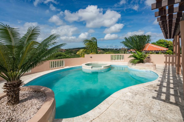 Blue Bay - Family villa with gorgeous views and private pool