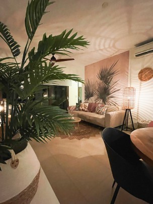 Luxe 2-slaapkamer appartement met tuin en zwembad in Greenview 